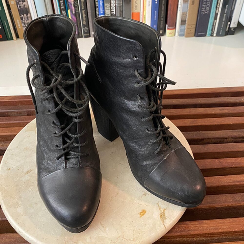 Rag & Bone Miles Leather Lace up Stacked Ankle Boots Black in size 38